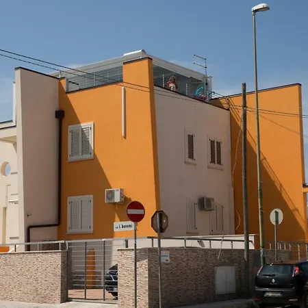 A Due Passi Dal Mare דירה