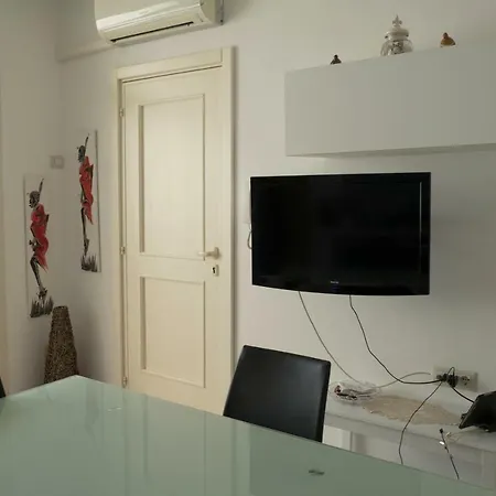 A Due Passi Dal Mare דירה *