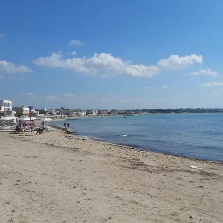 A Due Passi Dal Mare דירה