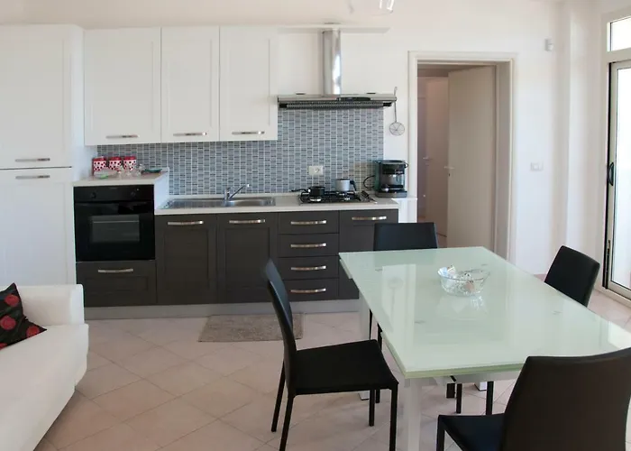 A Due Passi Dal Mare טורה לפילו